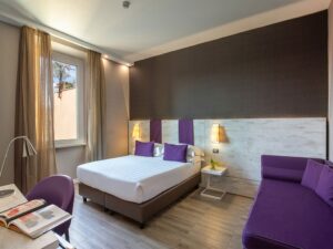 The Guardian hotel 05